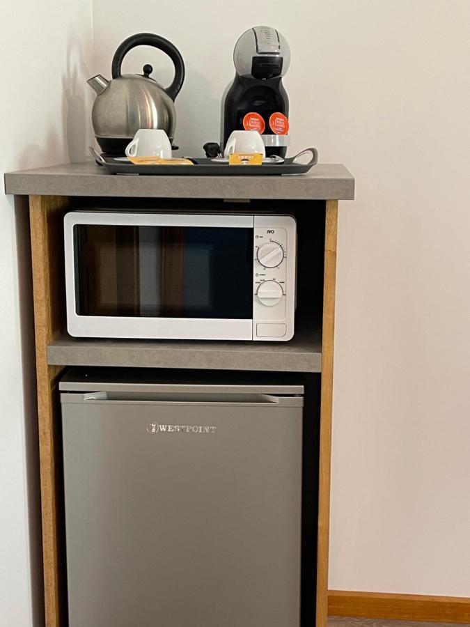 Bec Roz' Apartment Салази Екстериор снимка